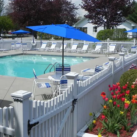 Elmwood Resort Hotel-2