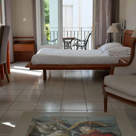 Hotel Bonaparte-2