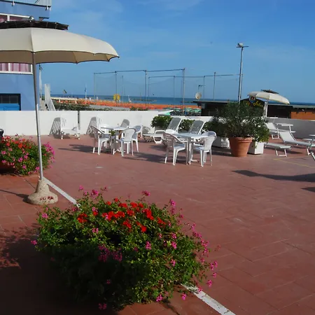 Hotel Embassy-3