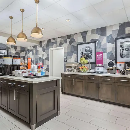 Hampton Inn & Suites Reno/Sparks-2