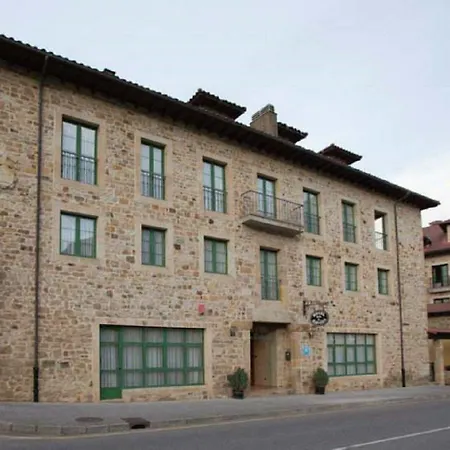 Hotel Villa de Cabrales-2