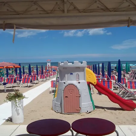 Hotel Italia-2
