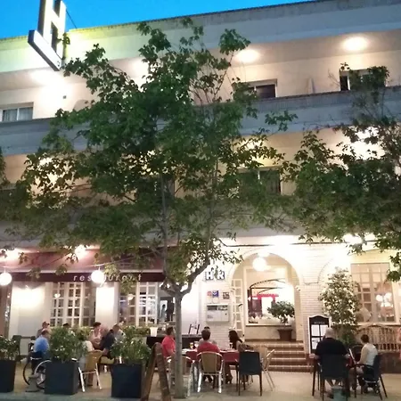 Hotel Restaurant Llansola-2