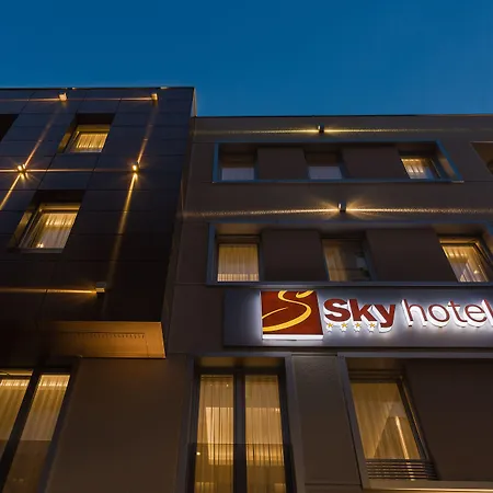 Sky Hotel-3