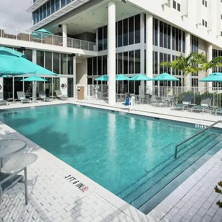 Doubletree By Hilton Miami Doral-3