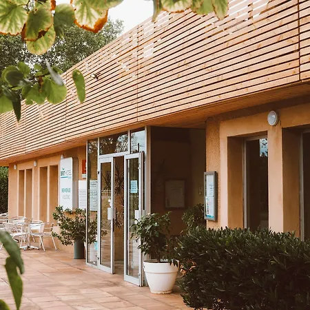 Brit Hotel Confort Castres-2