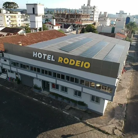 Hotel Rodeio-2