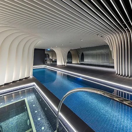 Skye Suites Sydney-2