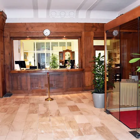 Hotel Badehof-3