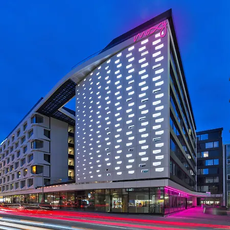 Moxy Frankfurt City Center-3