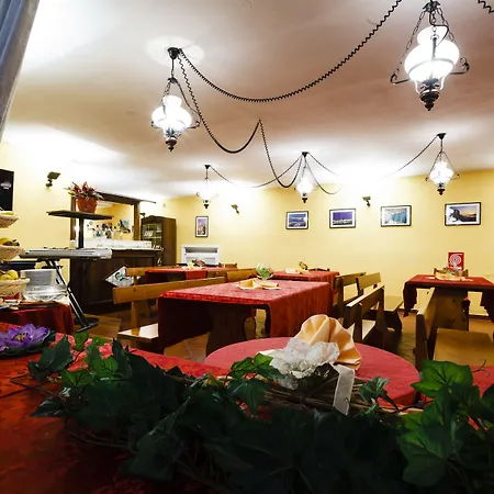 Hotel Biancaneve-3