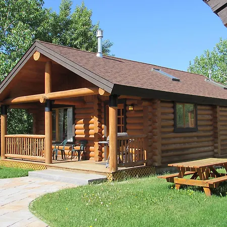Beartooth Hideaway Inn & Cabins-2