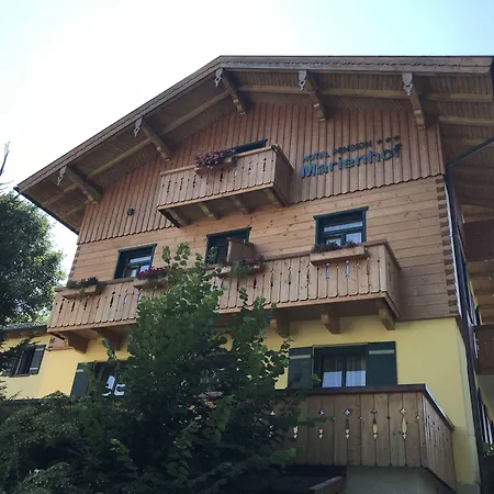 Marienhof-3