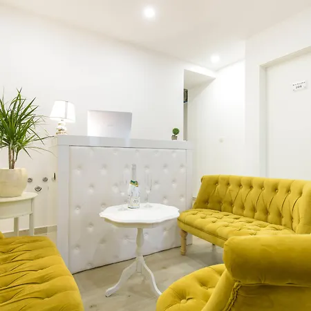 Best Location Rooms-2