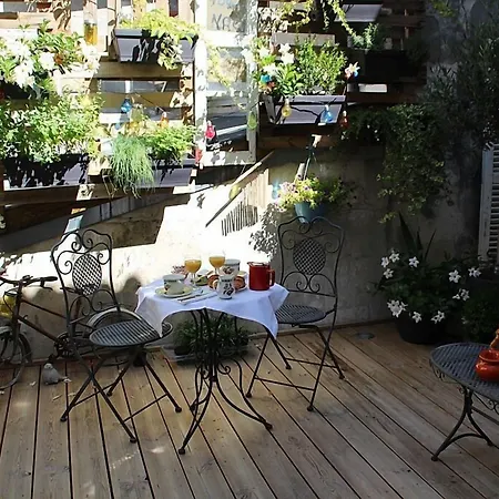 Une Chambre en Ville-2
