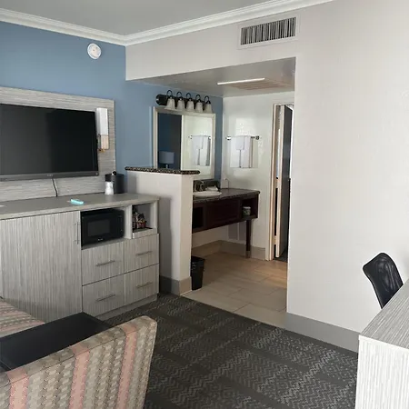 Surestay Innsuites Phoenix Hotel & Suites By Best Western-3