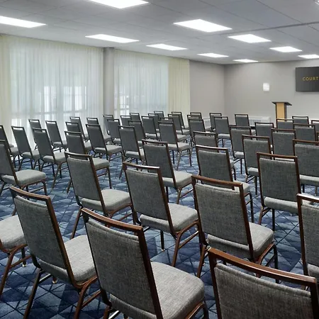 Courtyard By Marriott Perimeter Center-3