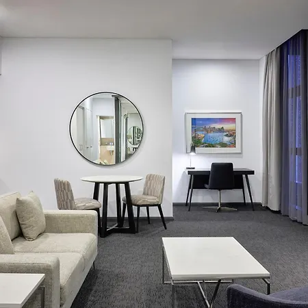 Meriton Suites Campbell Street, Sydney-3