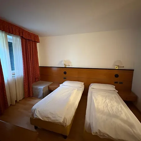 Albergo Aprica Garni-2