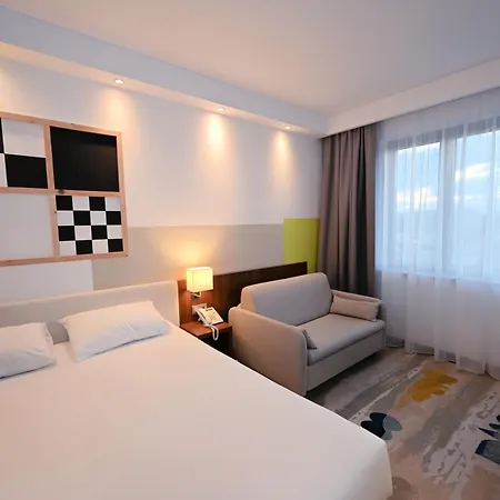 Ibis Styles Warszawa Airport-3