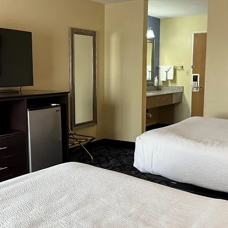 Baymont By Wyndham Evansville North/Haubstadt-2