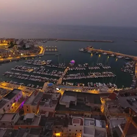 B&B La Baia Sea Rooms-3
