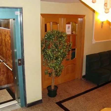 Hostal Universal-2