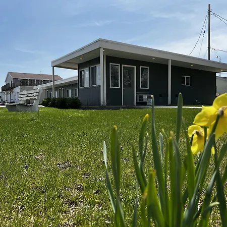 The Cedar Motel-3