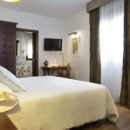 Hotel Hierbaluisa-3