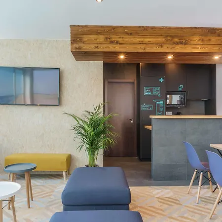 TAKE SURF Hostel Conil-2