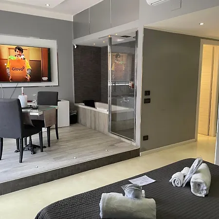 Gardenia Luxury Room-2