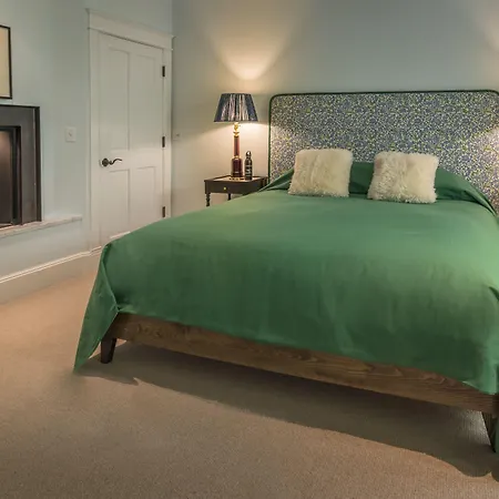 Dunton Town House Hotel-2