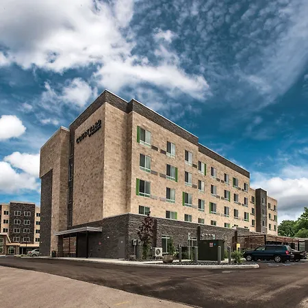 Courtyard By Marriott Toledo West-3