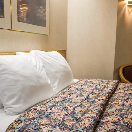 Rodeway Inn Abbotsford-3