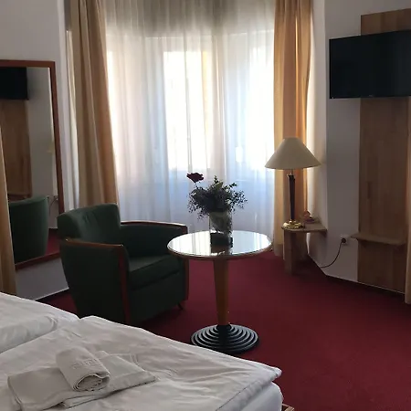 Hotel-Nachtwächter-3