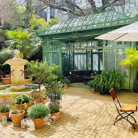 Garden Living - Boutique Hotel-3
