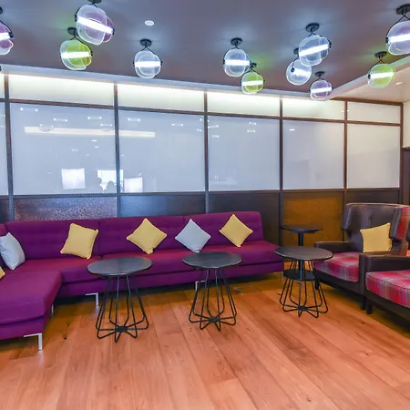 Premier Inn Dubai Al Jaddaf - An Emirates Group Company-2