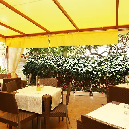 Coralia Bed & Breakfast-3