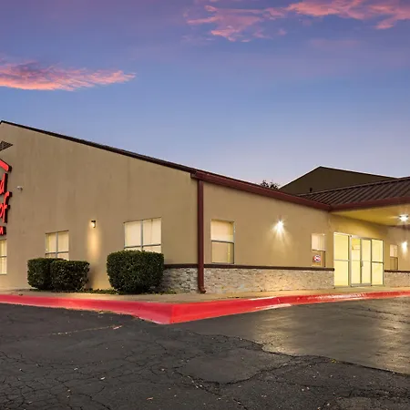 Red Roof Inn Temple-2