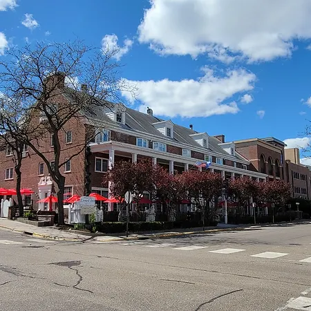 Lowell Inn-2