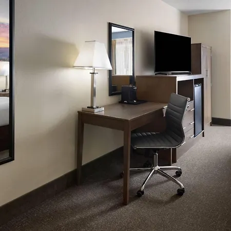 Days Inn By Wyndham Penn State-3