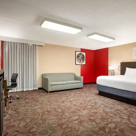 Ramada By Wyndham Alpena-2
