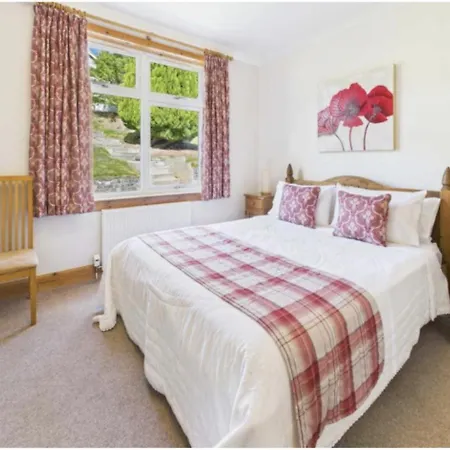 Strathview Lodge B&B-2