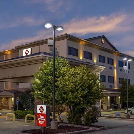 Best Western Plus Shamrock Inn & Suites-3