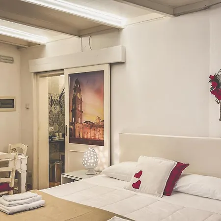 Cadelli Luxury Suite & Apartments-3