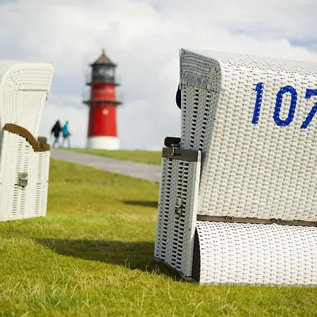 Hotel Dorfkrug Büsum - günstige Altbauzimmer Am Oland-2