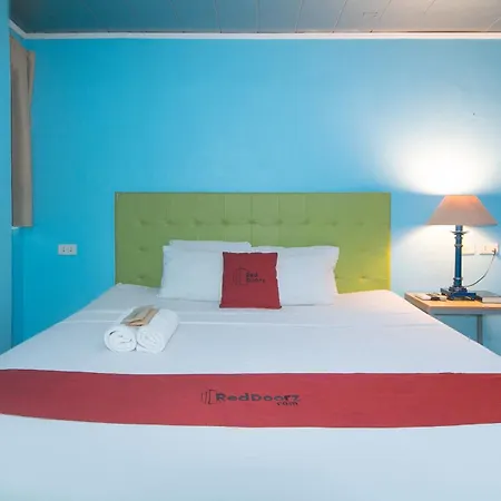 Reddoorz Plus At New Era Budget Hotel Near Ucmed And Chong Hua Hospital Mandaue Former Reddoorz Plus New Era Budget Hotel Mandaue-2