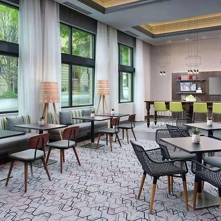 Hampton Inn & Suites Atlanta Decatur/Emory-2