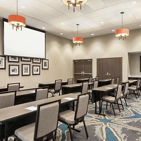 Hampton Inn Suites Kansas City Downtown Crossroads-3