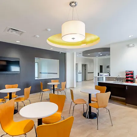 Studio 6 Austin Airport-2